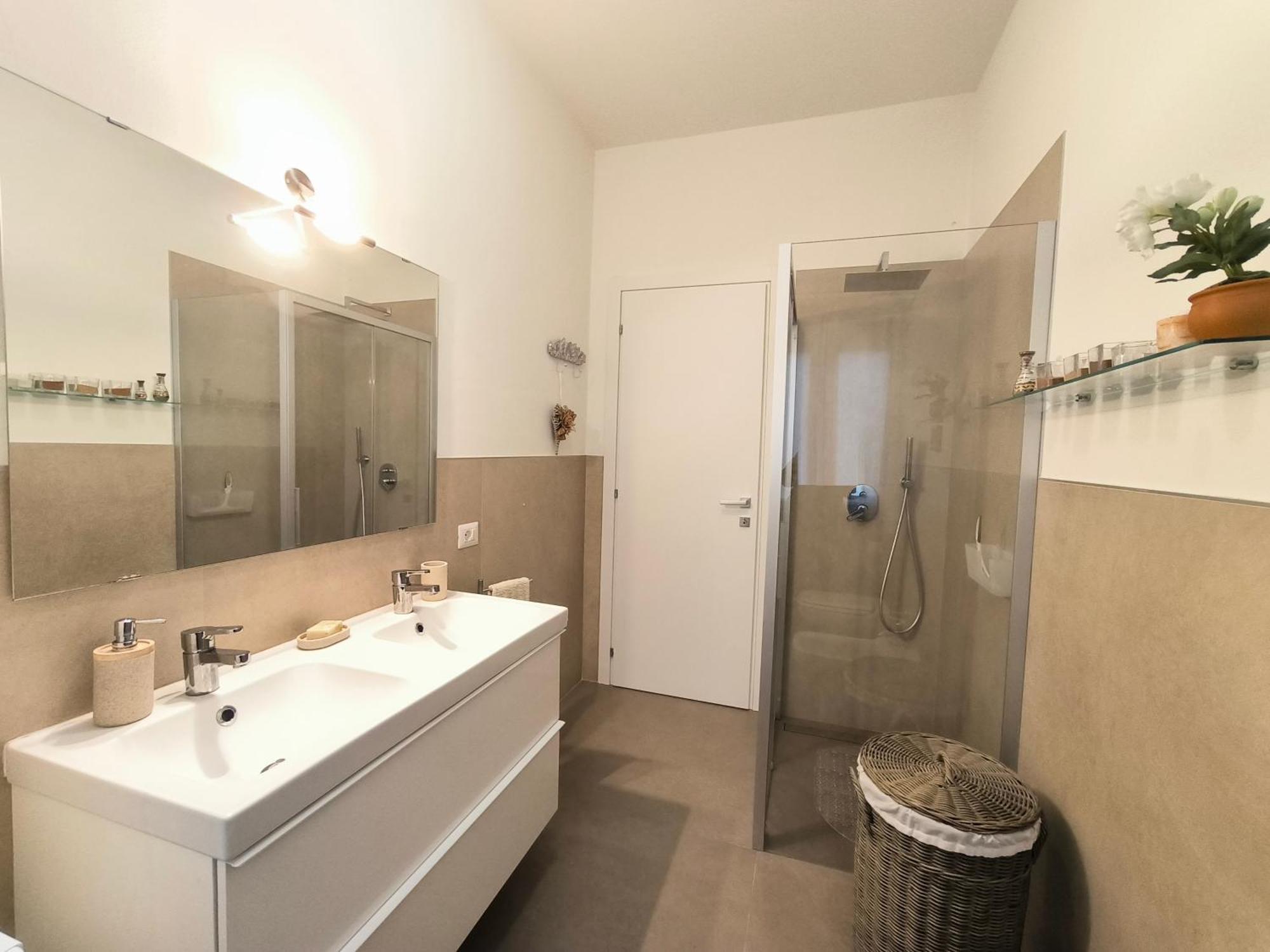 Casa Dina Apartment Бавено Екстериор снимка